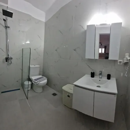 Joseph Apartment *